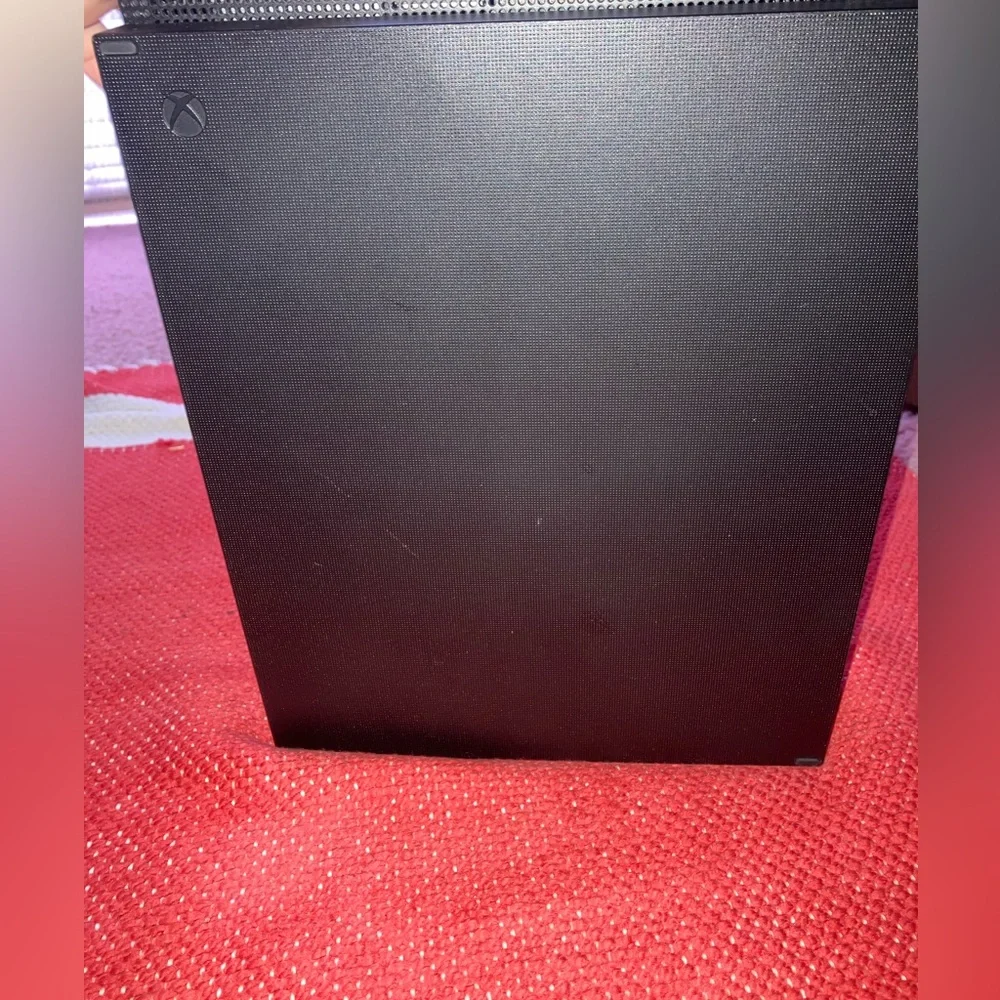 Used Xbox One X 1TB Model 1787 w/ controller, & stand